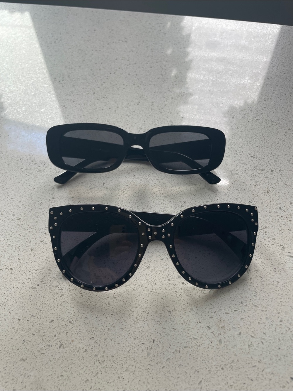 2x Women's Black Sunglasses: Studded Cat-Eye & Chic Sunwear 🕶️